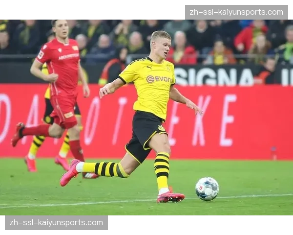 多特蒙德黄墙文化遇挑战，0.3人密度差触发安全标准争议